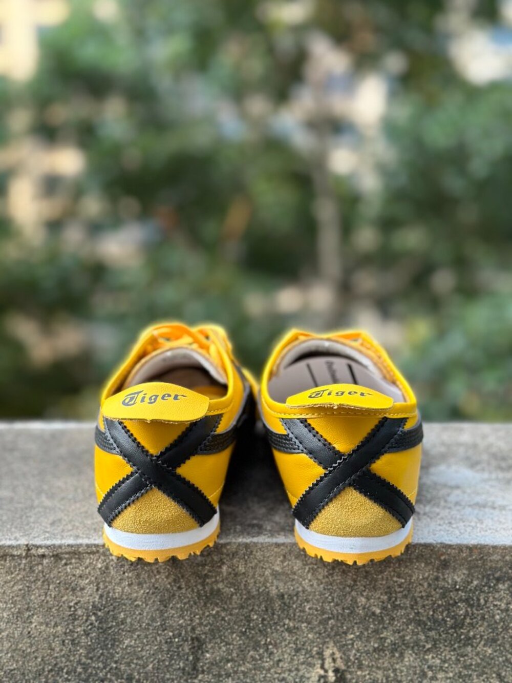 Onitsuka Tiger Mexico 66 Women Yellow Black Retro Sneakers - Picture 3 of 8